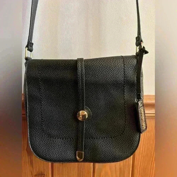 Kenneth Cole Reaction leather shoulder bag, gold accents - Picture 4 of 11